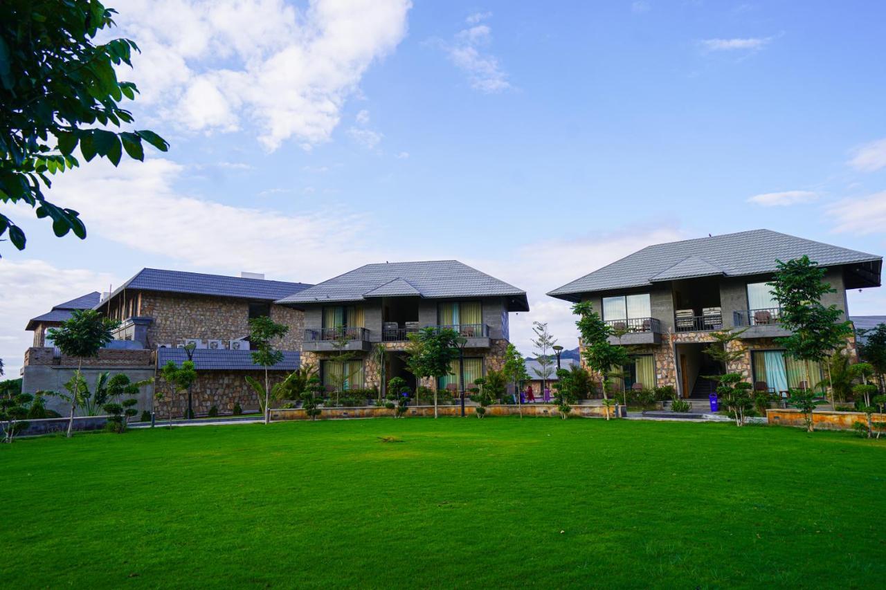 Pushkara Resort And Spa Екстер'єр фото