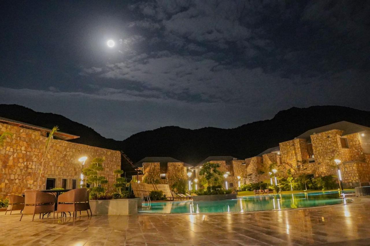 Pushkara Resort And Spa Екстер'єр фото