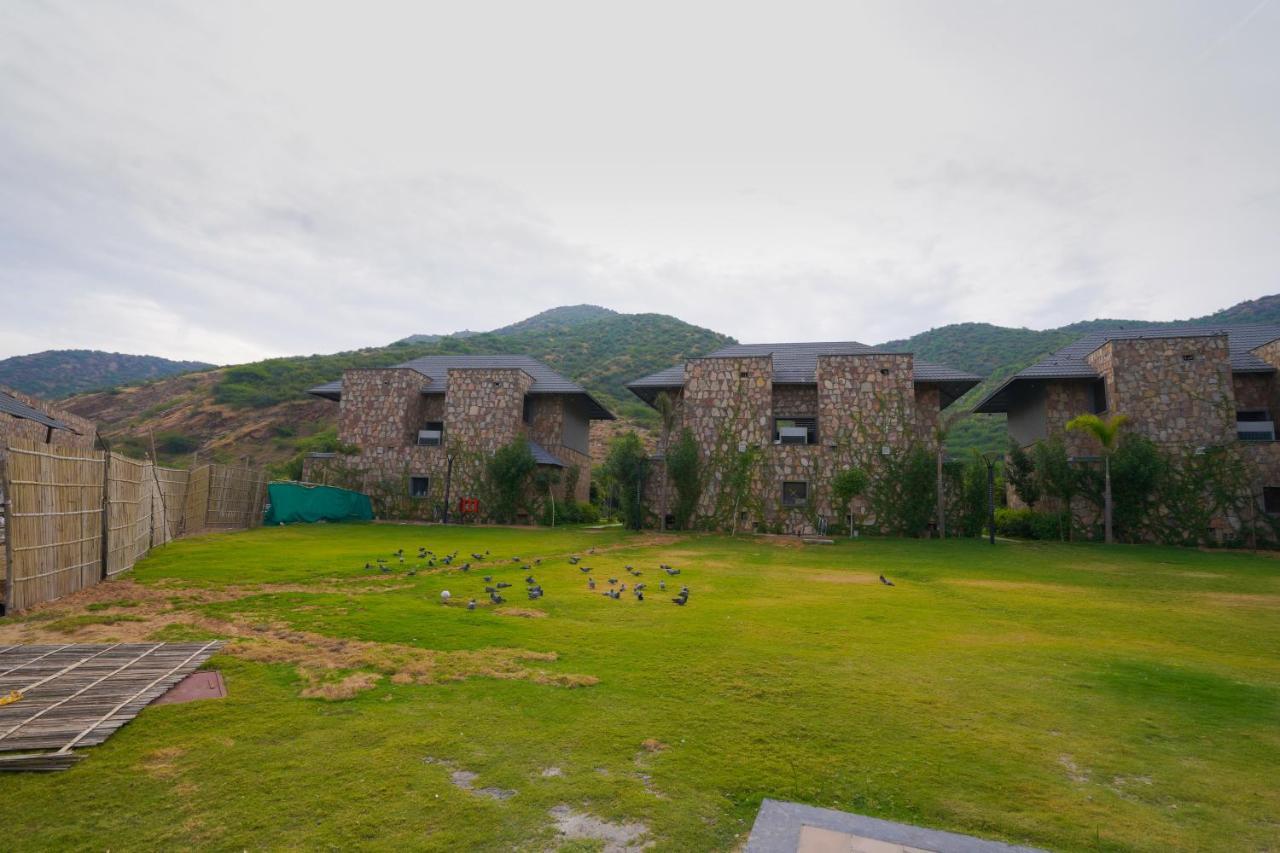 Pushkara Resort And Spa Екстер'єр фото