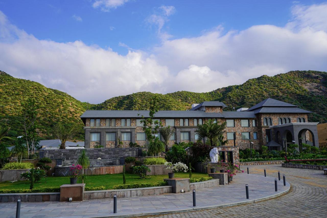 Pushkara Resort And Spa Екстер'єр фото